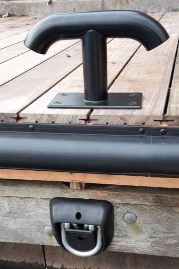 Abus slotoog bootslot   met steigerlamp zwart   voor boten steiger kade   muuranker   wandanker   kade anker art4 steigerslot