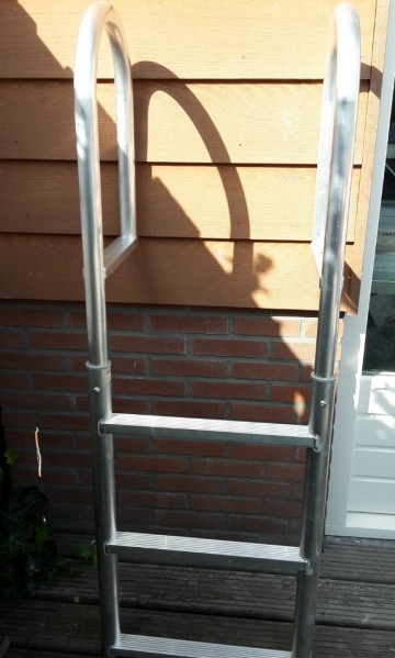 Aluminiumzwemtrap3of5tredensteigeraanlegsteigervastetredenzwemladdervlonder