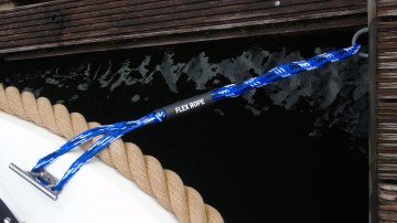 Flex rope flexibele landvast met lussen   aanmeren   afmeren   boot sloep plezierjacht   aanlegsteiger