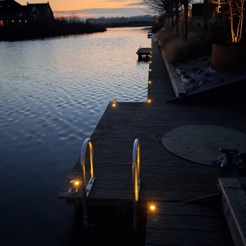 Inbouwspotjes vlonderlampen   vlonderverlichting   terras   vlonder   steiger   inbouw led lampjes spotjes