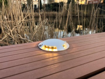 Led spot  spotje  spotjes  vlonder  12 volt  12v  led  terras  veranda  waterdicht  hardhout  opbouw  vlonderverlichting 0