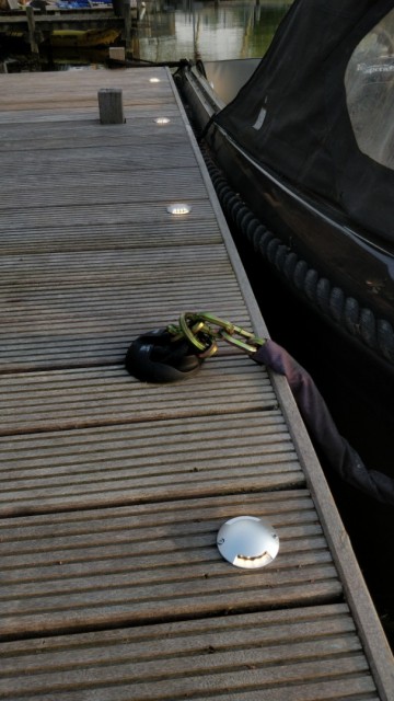 Opbouwspot 2   led   12volt   aanlegsteiger   steiger   vlonder   vlonderterras   veranda   haven   havenverlichting   boot