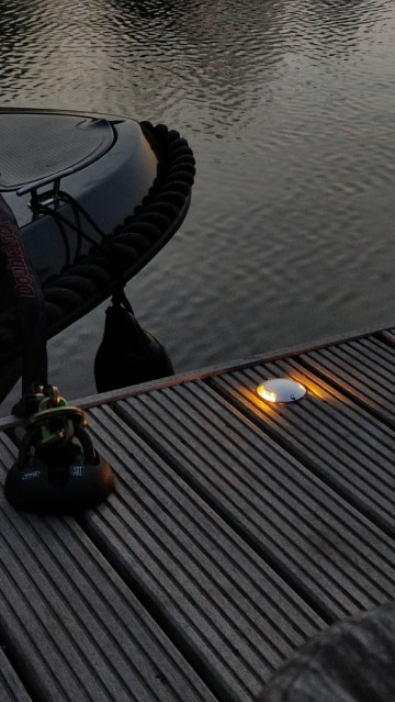 Opbouwspot 2   led   12volt   aanlegsteiger   steiger   vlonder   vlonderterras   veranda   haven   havenverlichting   sloep