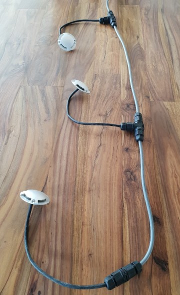 Opbouwspotjes   aansluiten met waterdichte connectors 2