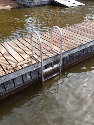 Rvs steigerladder   zwemtrap steiger   zwemladder haven   6 treden   5 treden   4 treden   loosdrecht