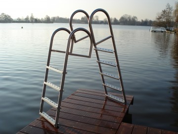 Rvs304 zwemtrap   steiger   geborstelde buis   4 of 5 treden   1