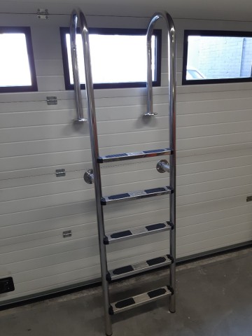 Rvs304zwemtrap4of5tredensteigeraanlegsteigerflensbevestigingantisliptredenb