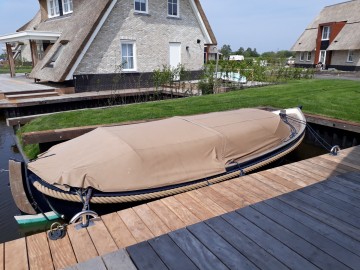 Sloep   steiger   vlonder   watervilla   delfstrahuizen   friesland   steigerverlichting   bolder   rvs   verlichting   stijger   stijgerlamp