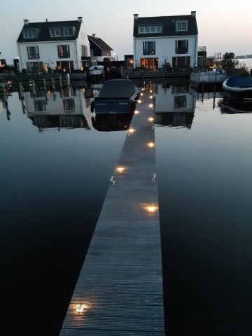 Spotjes zigzag patroon   steigerspotjes warm wit 4 lichtopeningen   jachthaven het kompas   loosdrecht