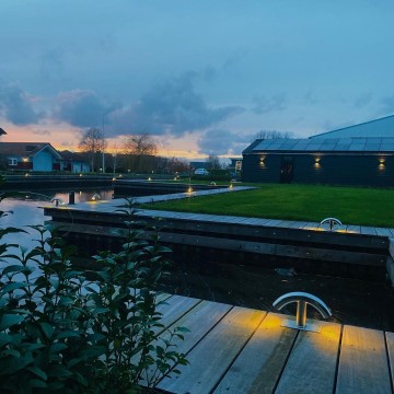 Steigerlamp slm150   steigerverlichting   warm wit ww warmwit   rvs lamp vlonder   aalsmeer   insteekhaven