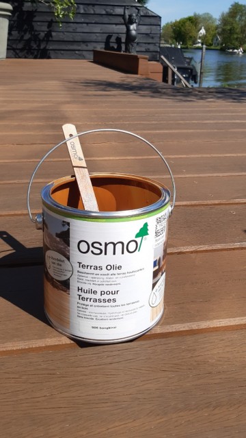Vlonder olie osmo hardhout   006 bankirai terrasolie   steiger onderhoud