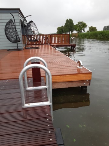 Zwemtrap aluminium 5 treden   3x slm150 en rvs zwemtrap   diverse spotjes en steigerfenders